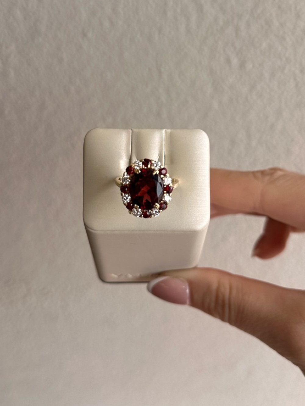 14KYG GARNET AND DIAMOND RING - Picture 2 of 4